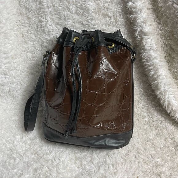 Brown croc prints black trims vegan leather bucket style drawstring shoulder bag - Picture 6 of 13